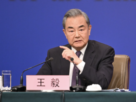 Wang Yi to attend China-Japan-ROK meeting
